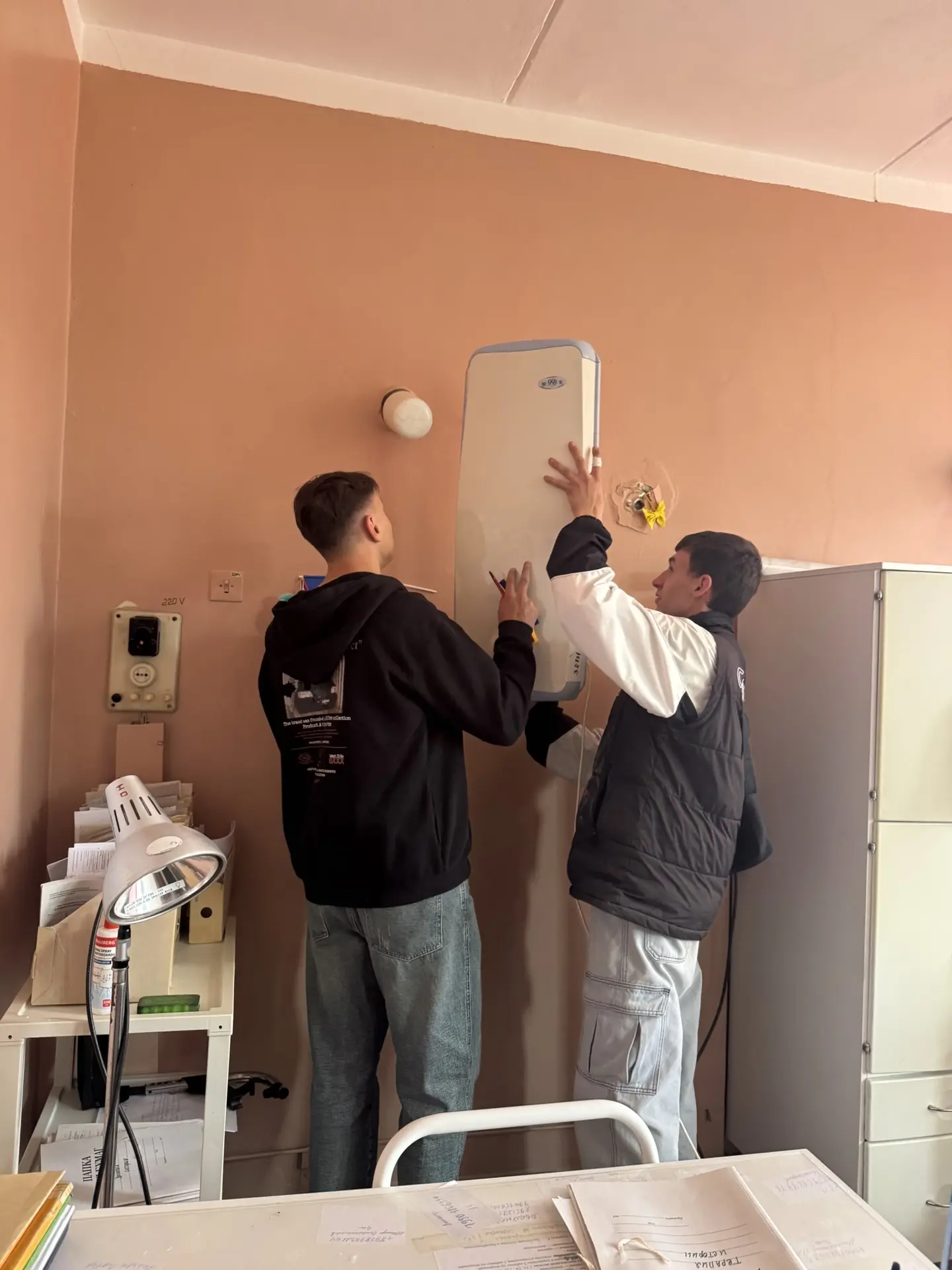 Помогаем своим!