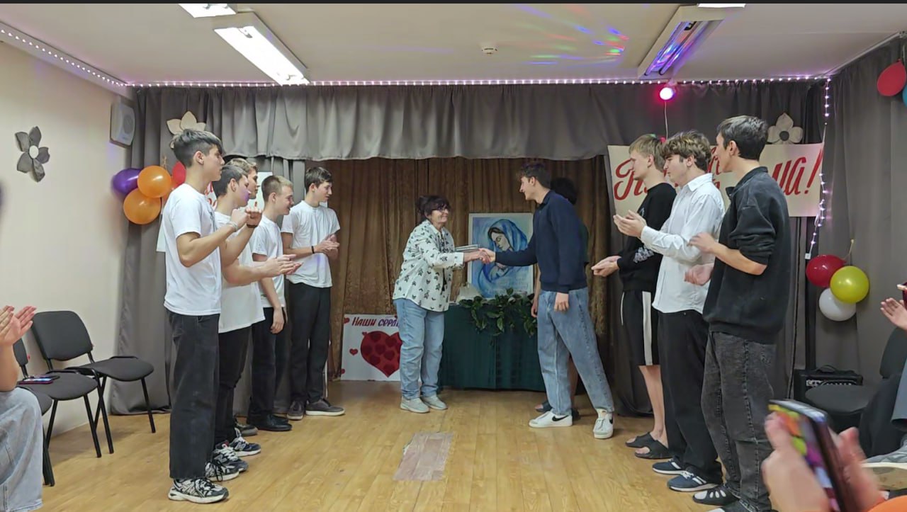 Пусть всегда будет мама